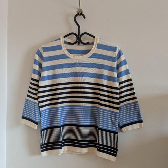 3 / 40$ 🇹🇩 Lucia Striped Sweater – Size 10 - Picture 2 of 5